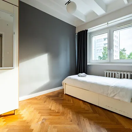 Apartment Seaside Homely By Bookinghost